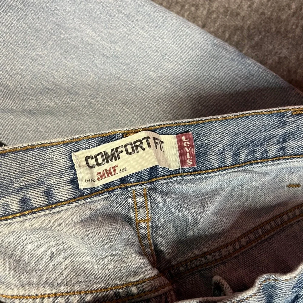 Levis 560 Comfort Fit Light Wash Baggy Denim Jeans W40 L34 Mens Blue